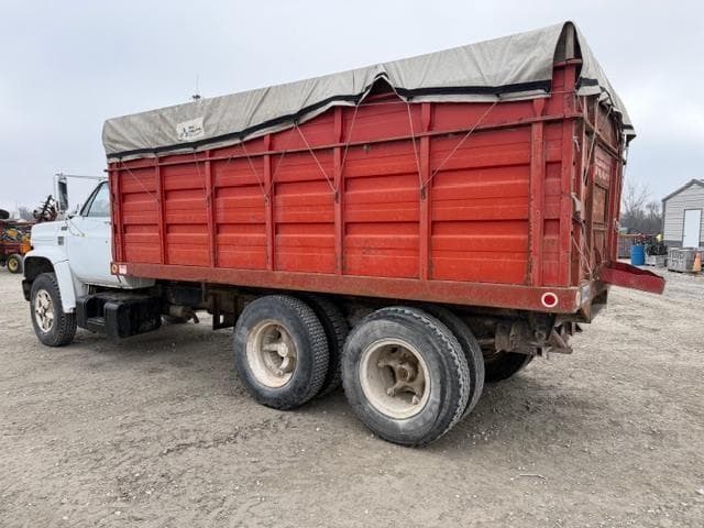 Image of Chevrolet C70 equipment image 3