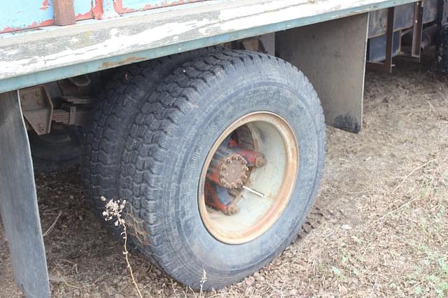 Image of Chevrolet C70 equipment image 4