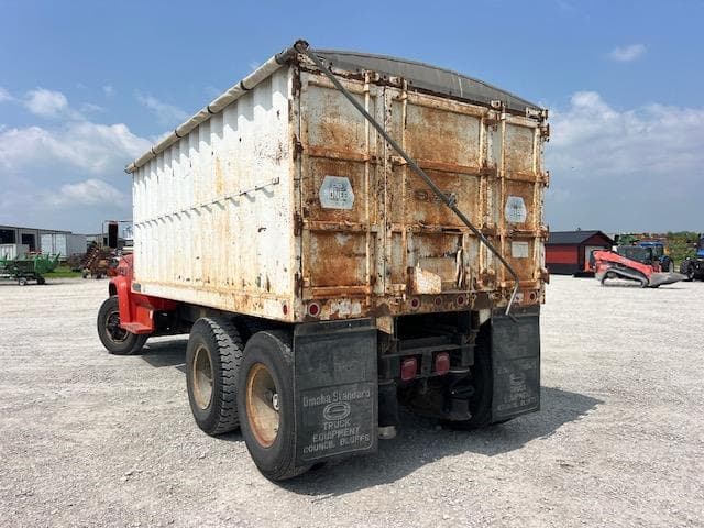 Image of Chevrolet C70 equipment image 4