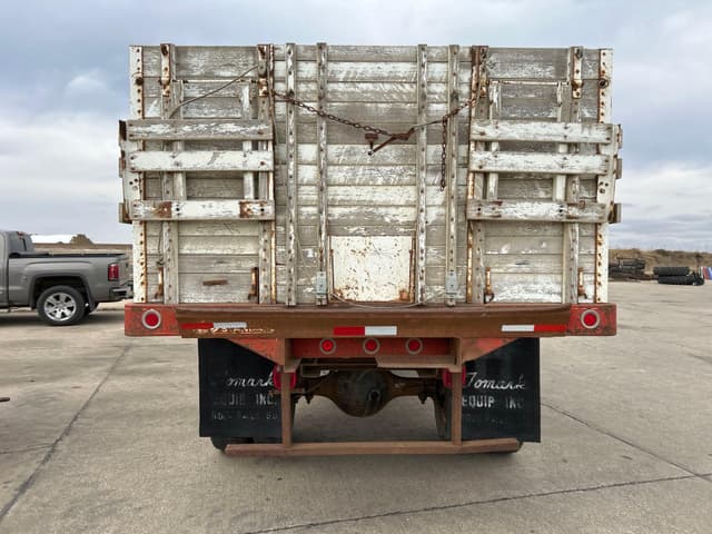 Image of Chevrolet C70 equipment image 4