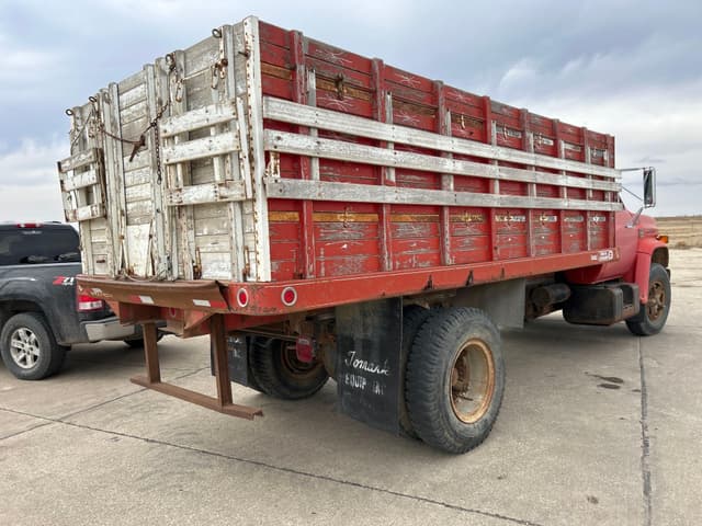 Image of Chevrolet C70 equipment image 3