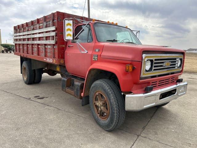 Image of Chevrolet C70 equipment image 2