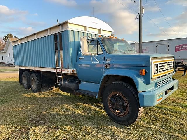 Image of Chevrolet C70 equipment image 1