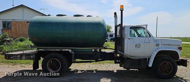 Image of Chevrolet C70 equipment image 3