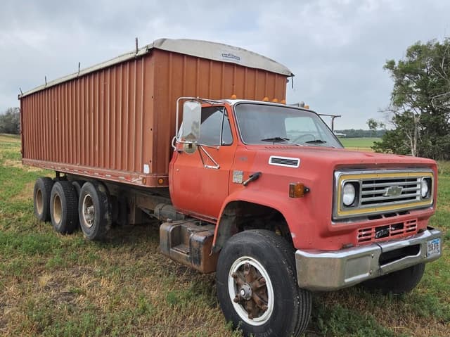 Image of Chevrolet C70 equipment image 2