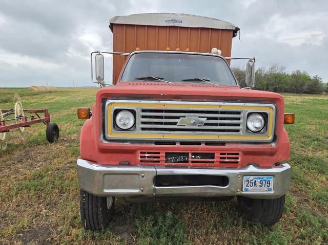 Image of Chevrolet C70 equipment image 1