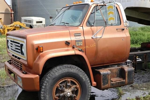 Image of Chevrolet C70 equipment image 2