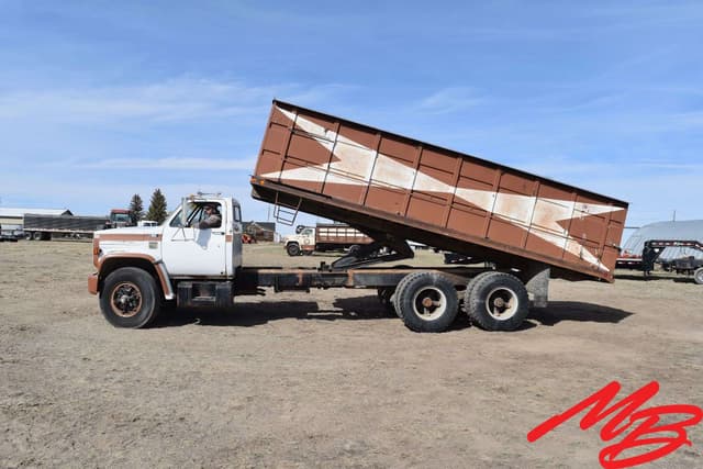 Image of Chevrolet C70 equipment image 1