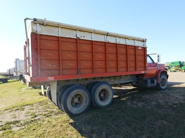 Image of Chevrolet C70 equipment image 2