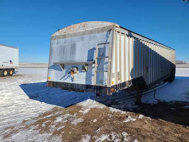 Image of Cornhusker 800 equipment image 1