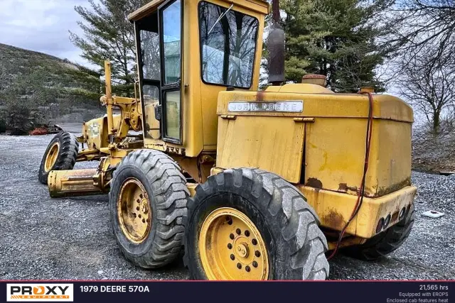 Image of John Deere 570A equipment image 3