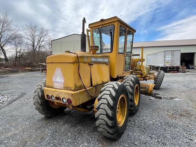 Image of John Deere 570A equipment image 4