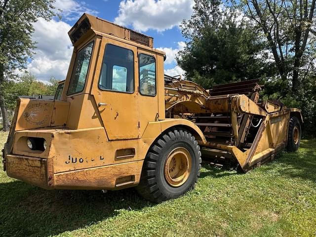 Image of John Deere 860-B equipment image 2