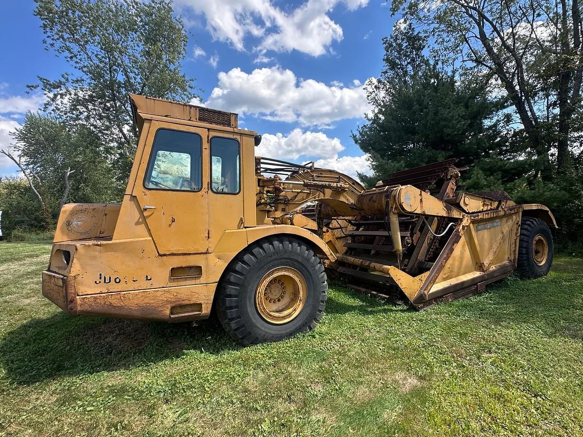 1979 John Deere 860-B Equipment Image0