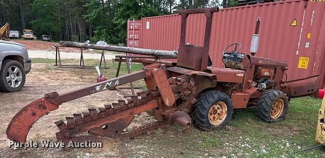 Image of Ditch Witch R40 equipment image 3