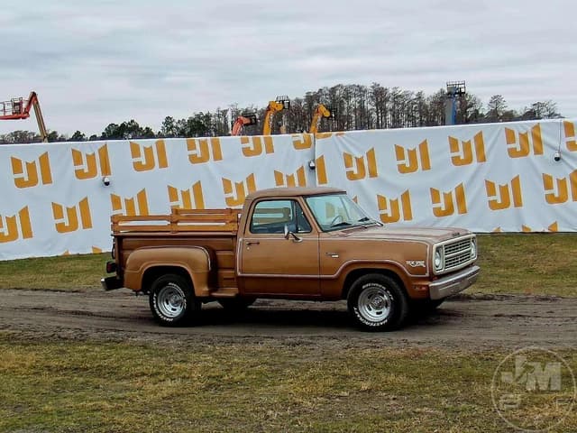 Image of Dodge Ram 150 equipment image 4