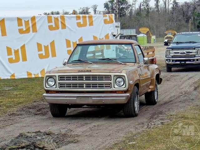 Image of Dodge Ram 150 equipment image 1