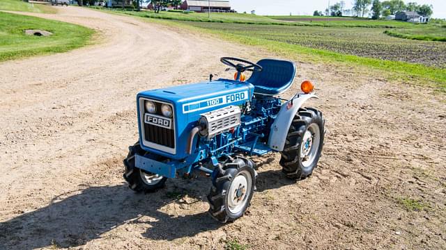 Image of Ford 1100 equipment image 1