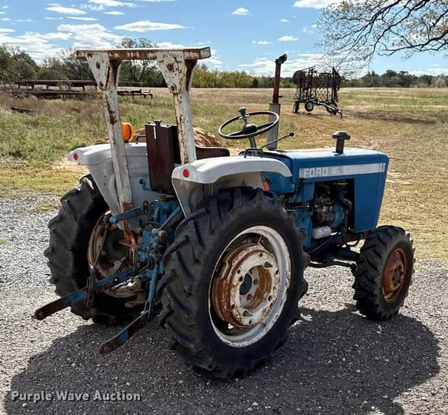 Image of Ford 1500 equipment image 4