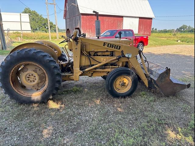 Image of Ford 3400 equipment image 1