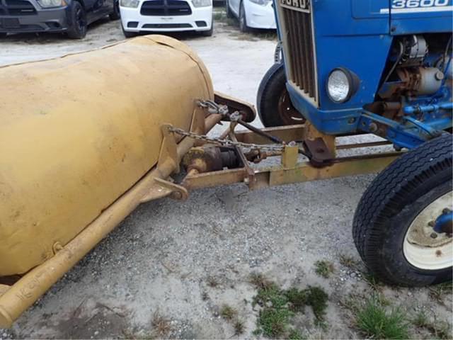 Image of Ford 3600 equipment image 2