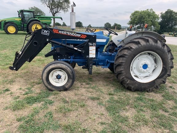 Main image Ford 4600