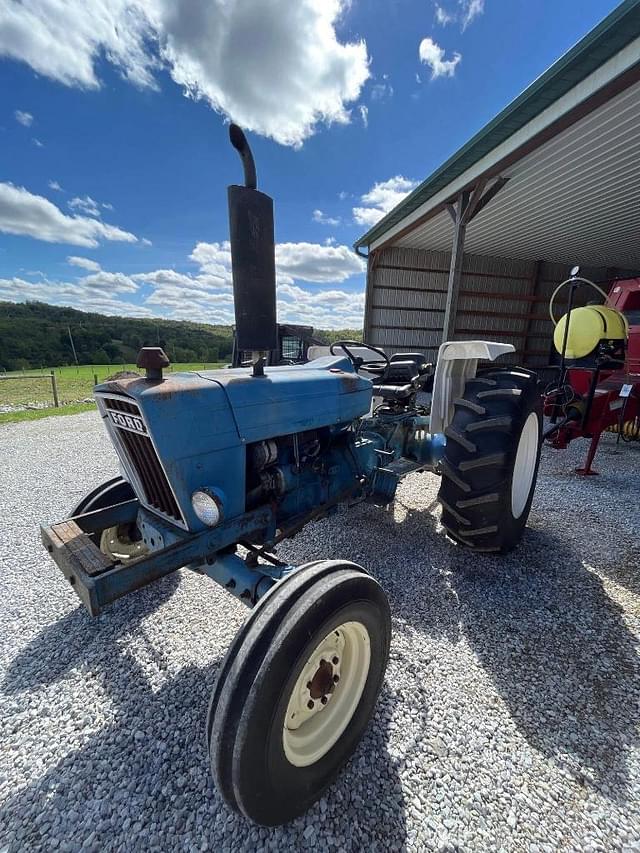 Image of Ford 4600 equipment image 1