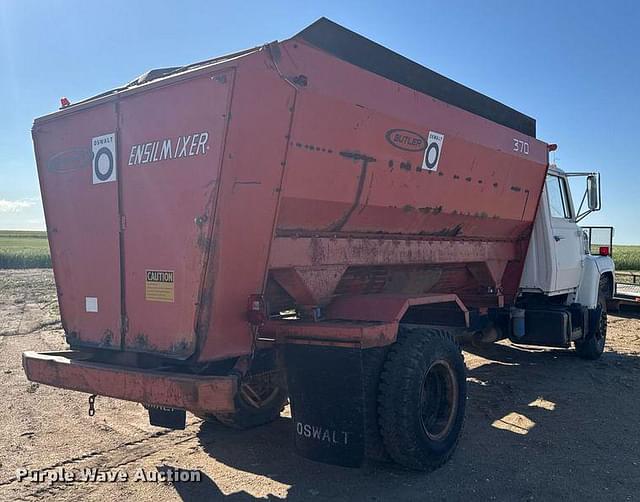 Image of Ford 7000 equipment image 4