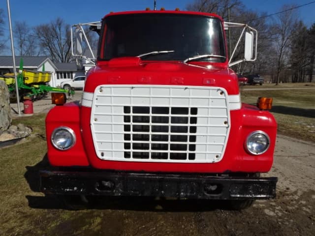 Image of Ford 7000 equipment image 1