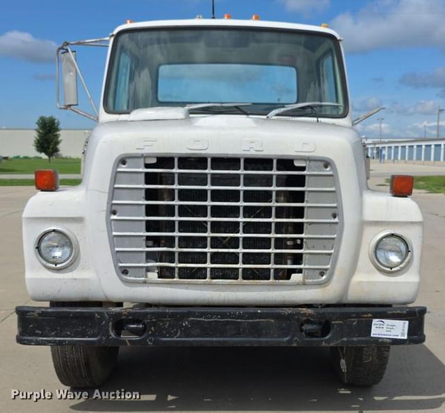 Image of Ford 7000 equipment image 1