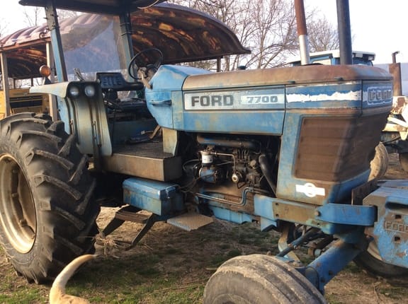 Main image Ford 7700