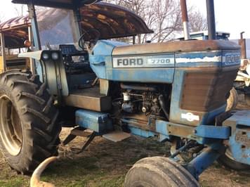 Main image Ford 7700