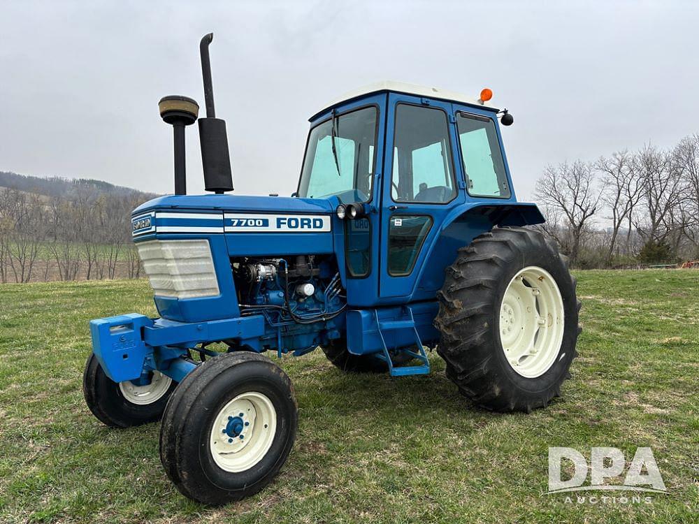 Image of Ford 7700 Primary image