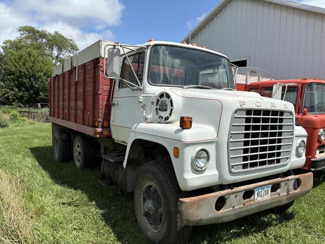 Image of Ford F-800 equipment image 1