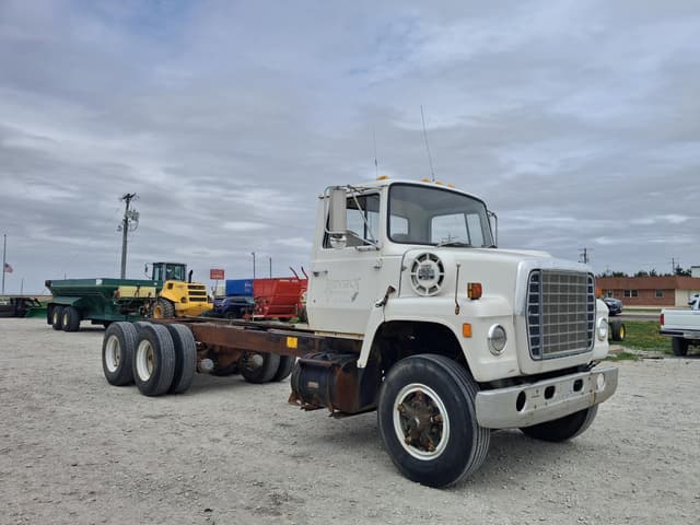 Image of Ford F-800 equipment image 2