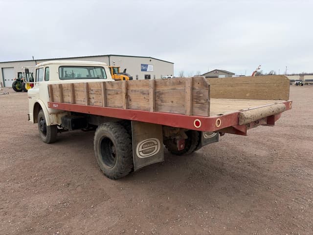 Image of Ford C600 equipment image 3