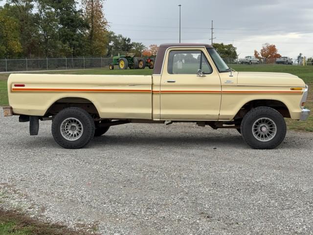 Image of Ford F-150 equipment image 4