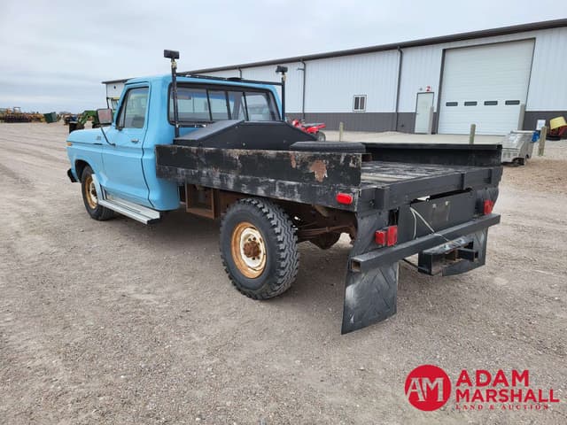 Image of Ford F-250 equipment image 3