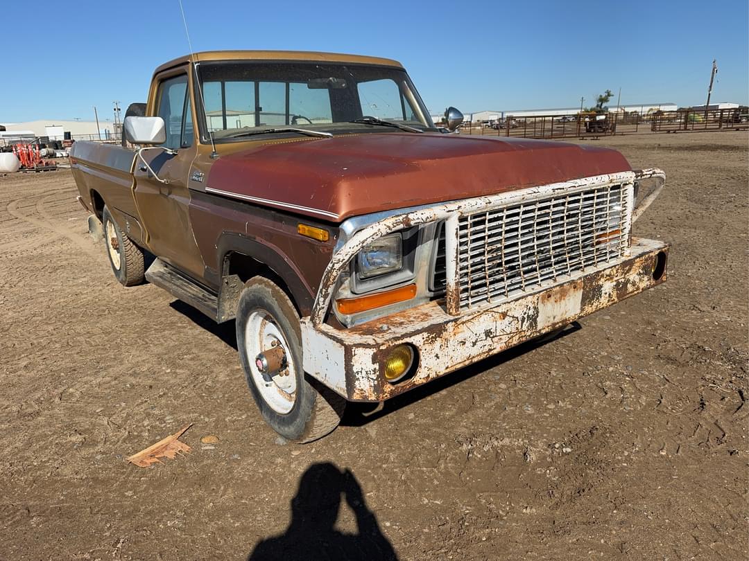 Image of Ford F-350 Primary image