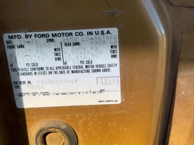 Image of Ford F-350 equipment image 2