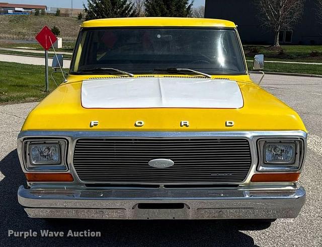 Image of Ford F-100 equipment image 1