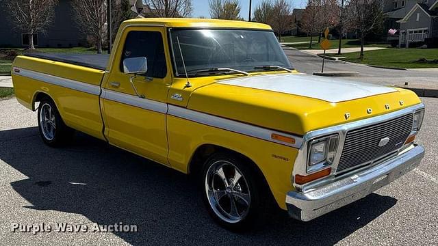 Image of Ford F-100 equipment image 2