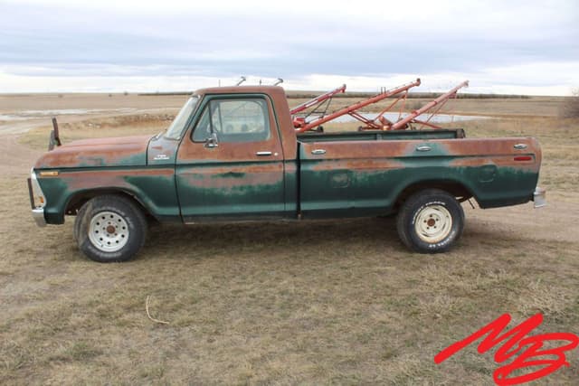 Image of Ford F-150 equipment image 1