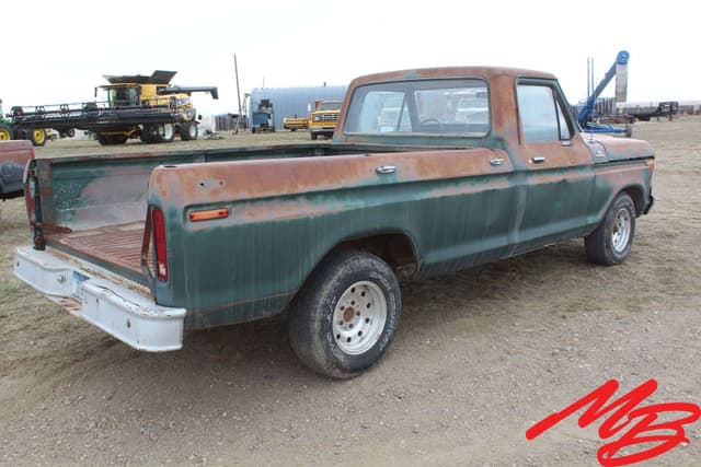 Image of Ford F-150 equipment image 4