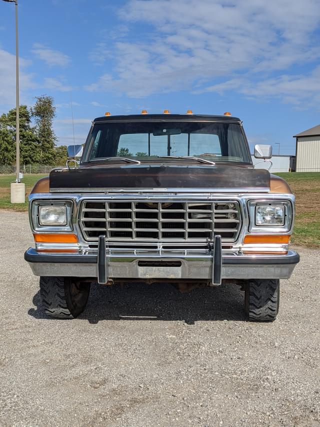 Image of Ford F-250 equipment image 1