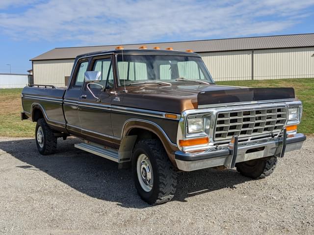 Image of Ford F-250 equipment image 2