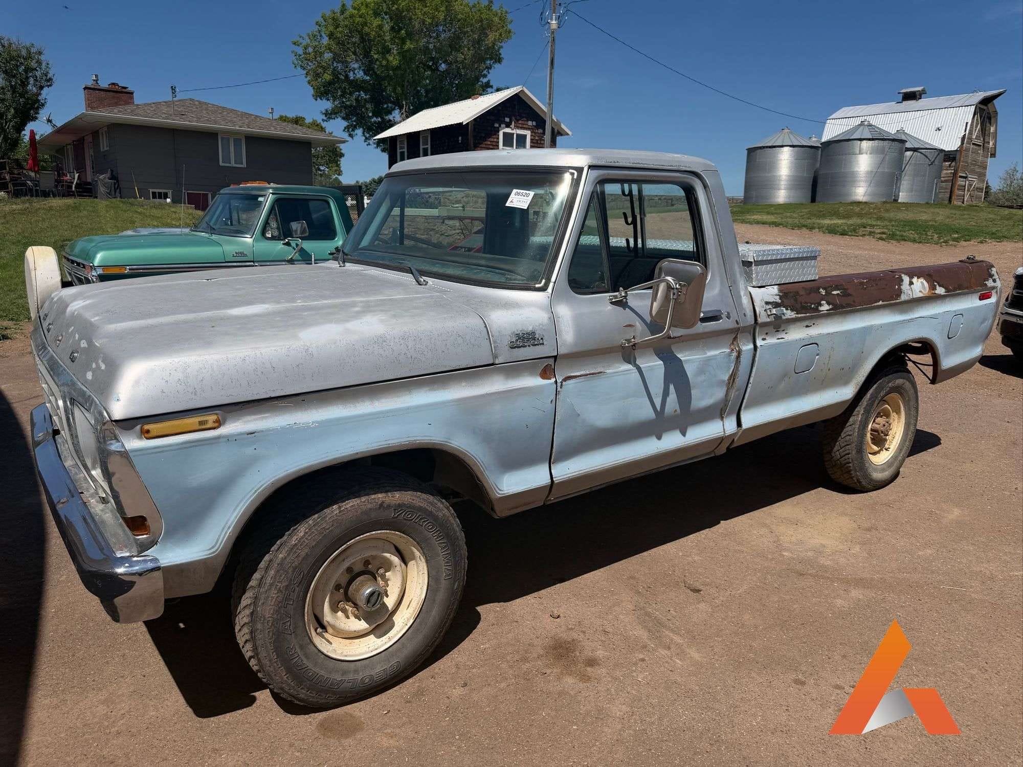 1979 Ford F-250 Equipment Image0
