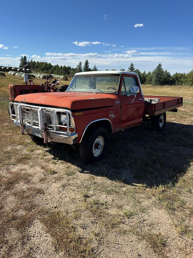 Image of Ford F-350 equipment image 1