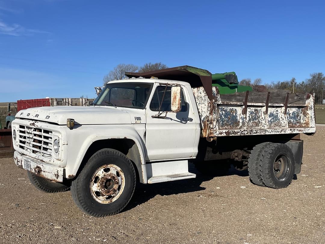 Image of Ford F600 Primary image