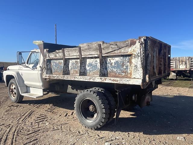 Image of Ford F600 equipment image 2